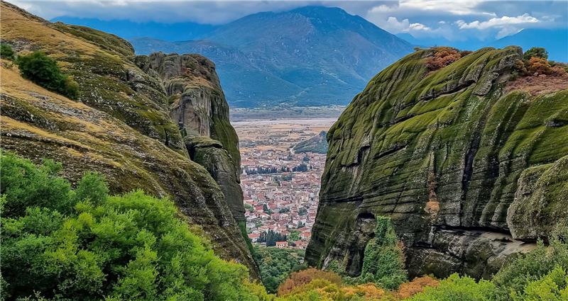 About Us Banner - Innovation and Future